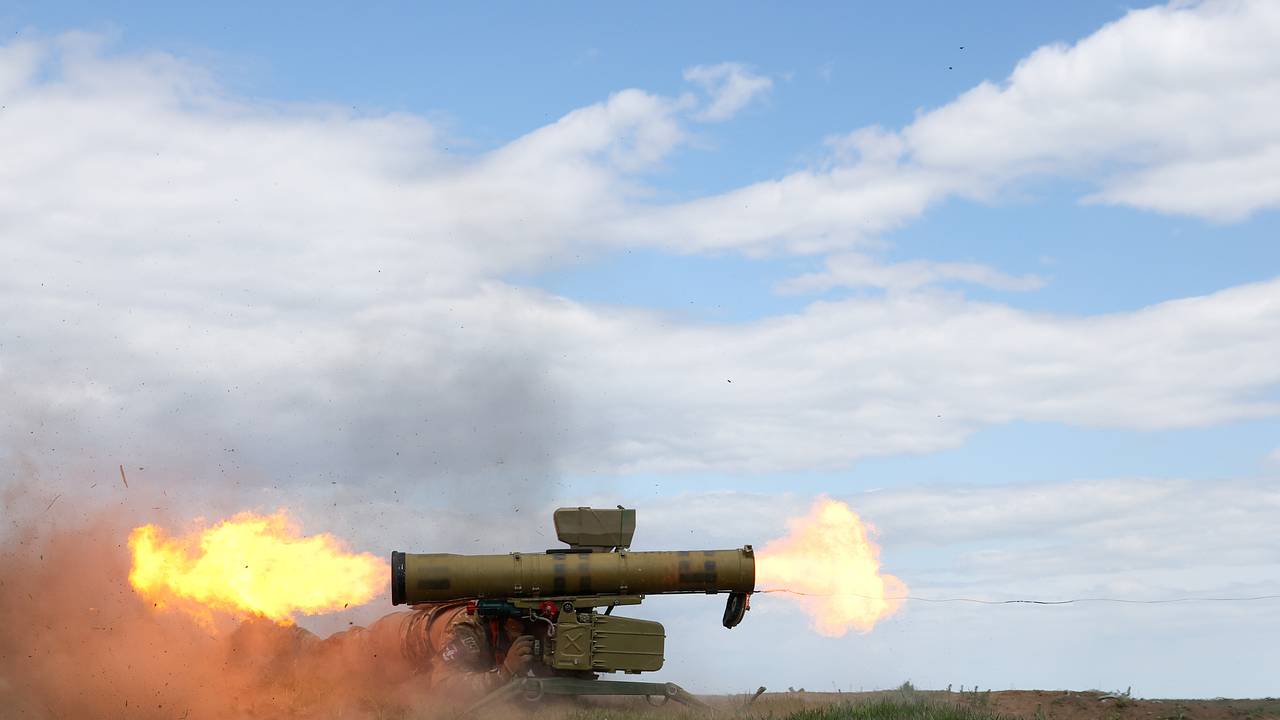 Россия разбомбила старый советский объект с подземными бункерами. Там британцы тренировали бойцов ВСУ Россия разбомбила старый советский объект с подземными бункерами. Там британцы тренировали бойцов ВСУ