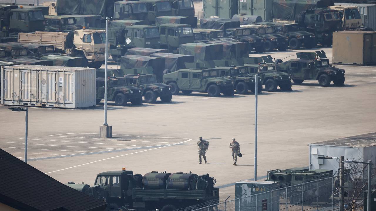 Они нужны для пропаганды. Южная Корея хочет получить от Украины военнопленных из Северной Кореи. Может ли Россия помешать этому?