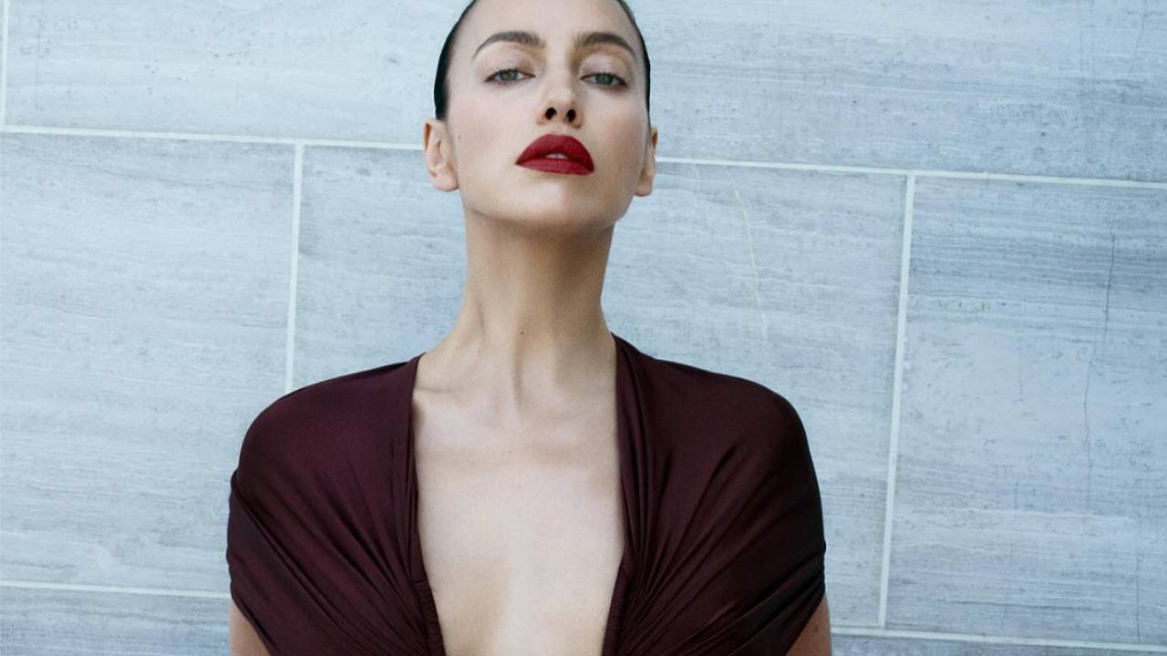 Ирина Шейк в оголяющих тело образах снялась для рекламы Ирина Шейк в оголяющих тело образах снялась для рекламы