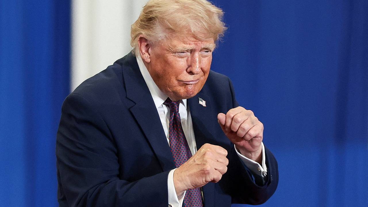 Трамп поглумился над трансгендерами в женском спорте Трамп поглумился над трансгендерами в женском спорте