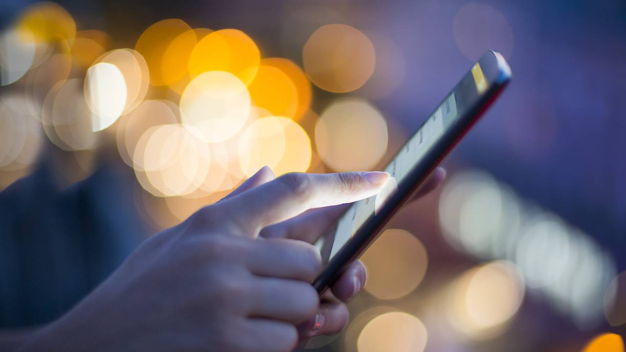 Samsung рассекретила новый iPhone