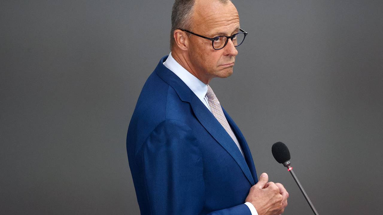 Мерц отказался последовать примеру британского премьер-министра
