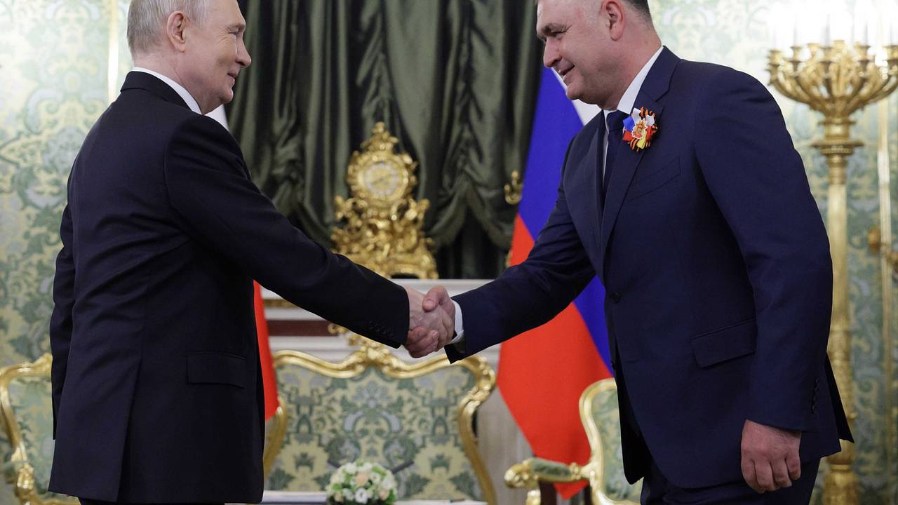 Президент соседней страны сложил полномочия и стал советником Путина