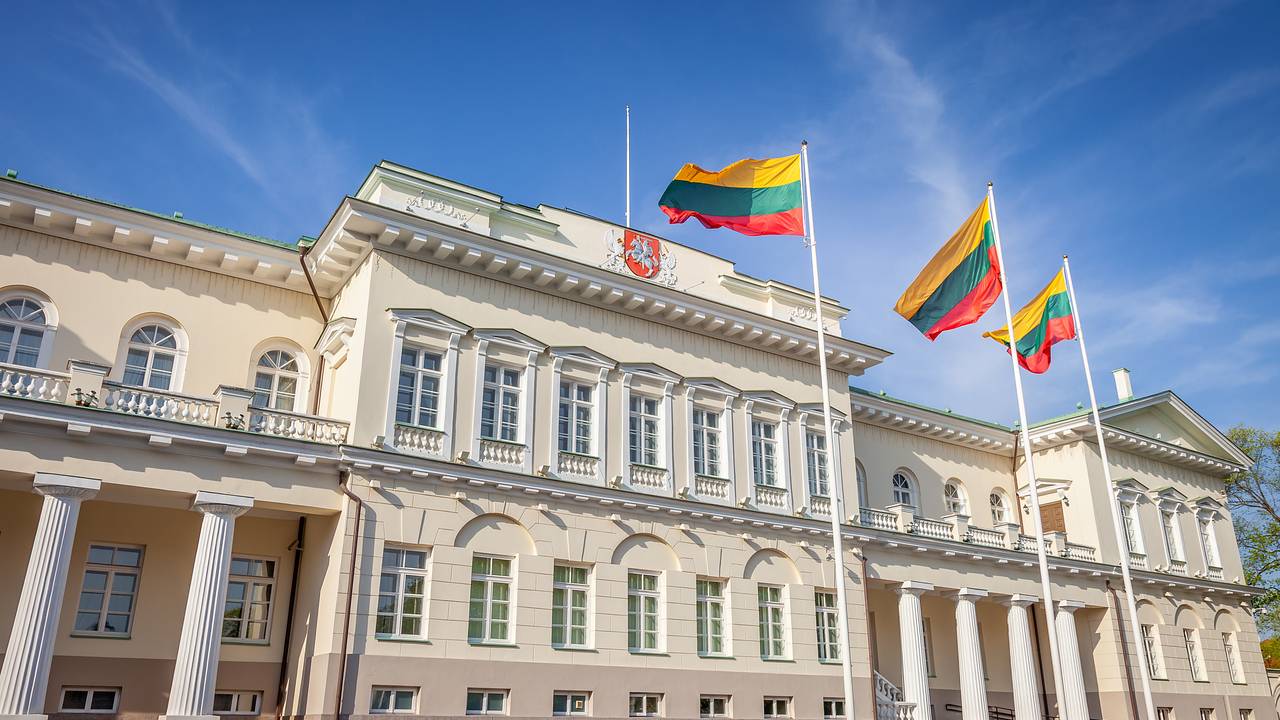 Литва захотела стать посредником для Украины