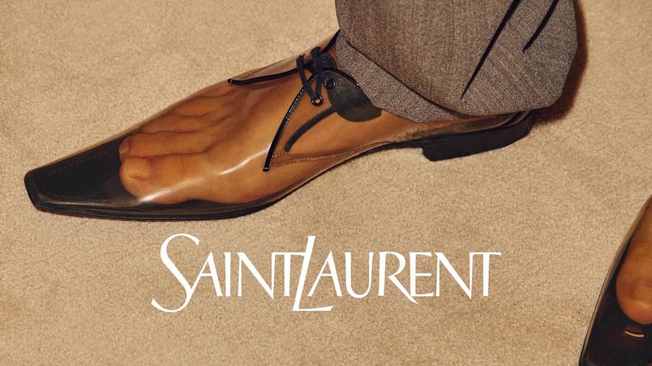 Новую мужскую обувь Saint Laurent описали в сети фразой «презерватив для ног» Новую мужскую обувь Saint Laurent описали в сети фразой «презерватив для ног»