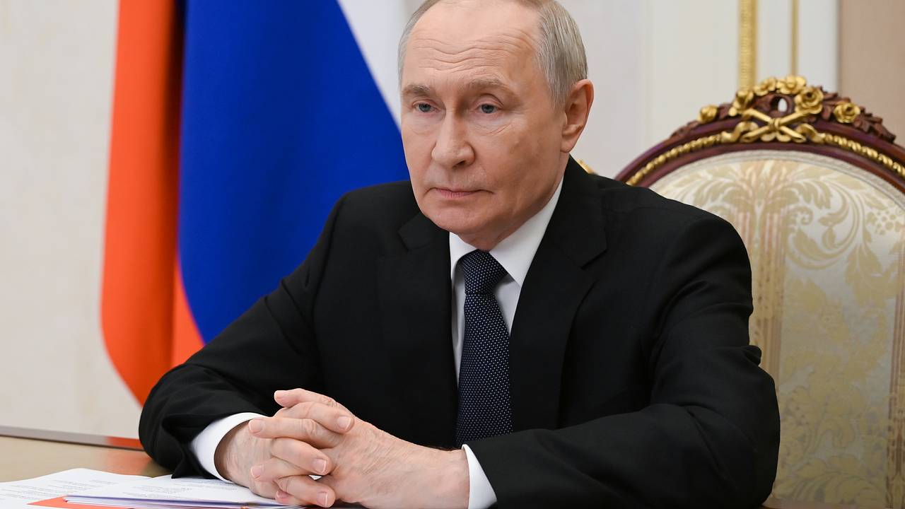 Путин прокомментировал предложения о встрече с главой режима в Киеве Путин прокомментировал предложения о встрече с главой режима в Киеве