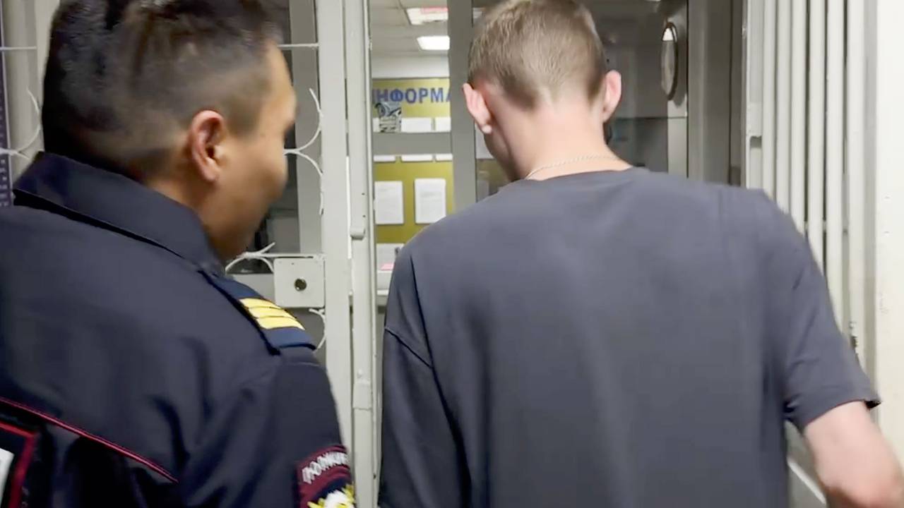 В России прошли первые задержания топливных спекулянтов. Они перепродавали бензин по 250 рублей за литр