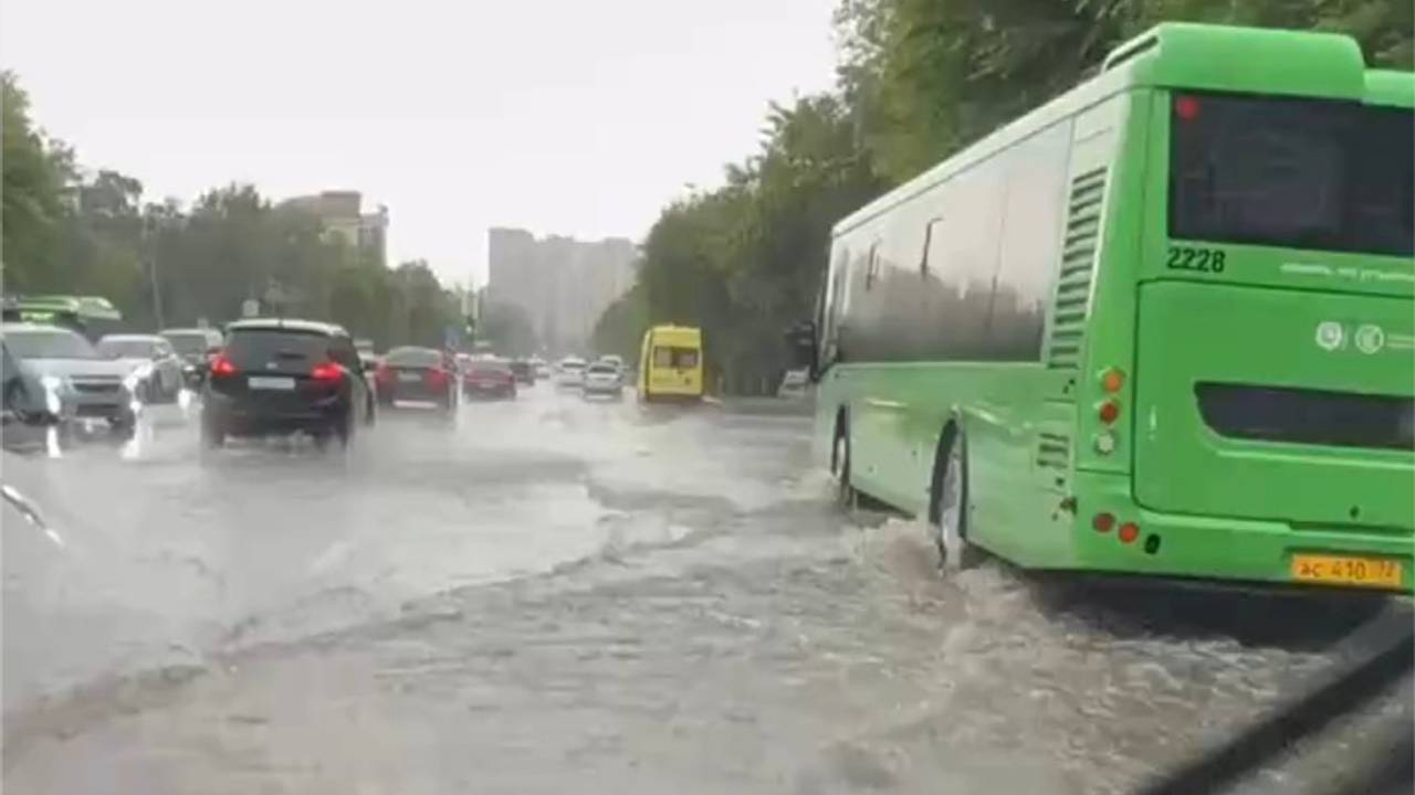 Российский город затопило после мощного ливня
