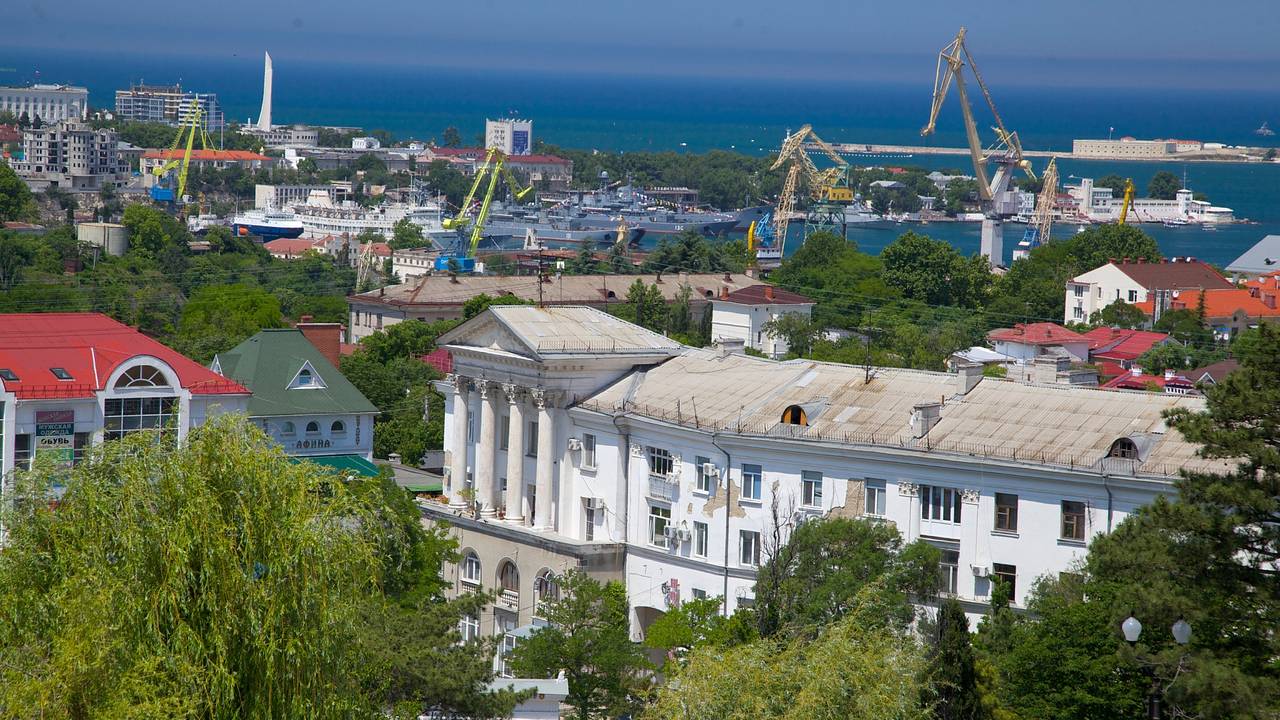Власти Севастополя обратились к жителям с предупреждением