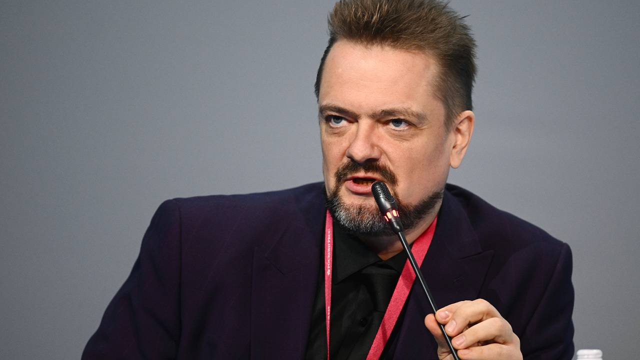 Бывший ведущий культового российского шоу раскрыл «стыренный» со съемок предмет Бывший ведущий культового российского шоу раскрыл «стыренный» со съемок предмет