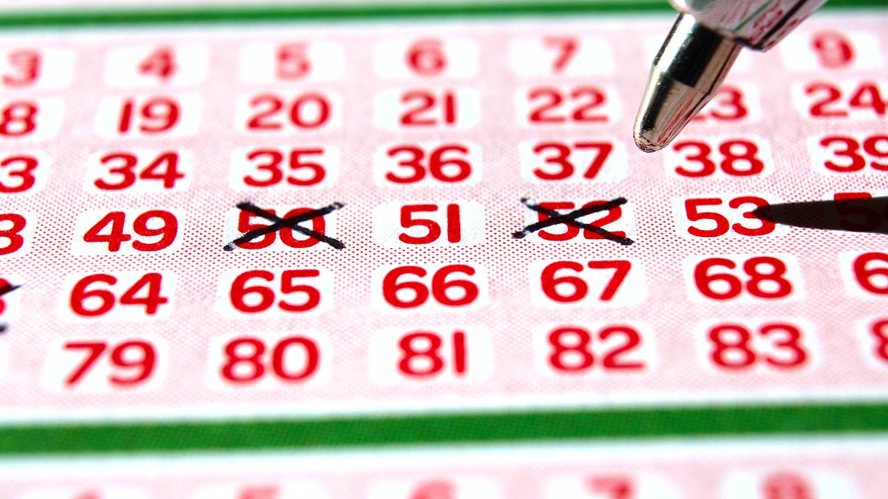 Женщина украла 500 лотерейных билетов и выиграла три миллиона рублей