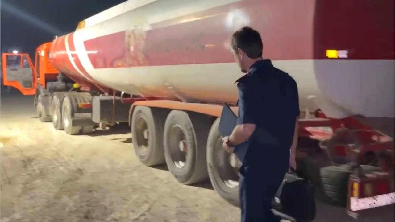 В Дагестане выявили хищение 110 тонн нефтепродуктов В Дагестане выявили хищение 110 тонн нефтепродуктов