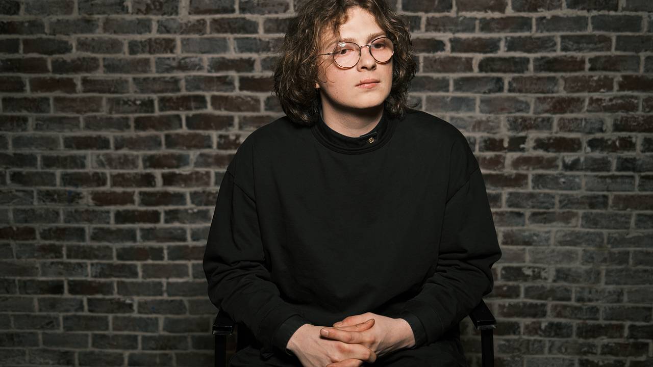 Лидер группы «Бонд с кнопкой» оправдался за плохую книгу