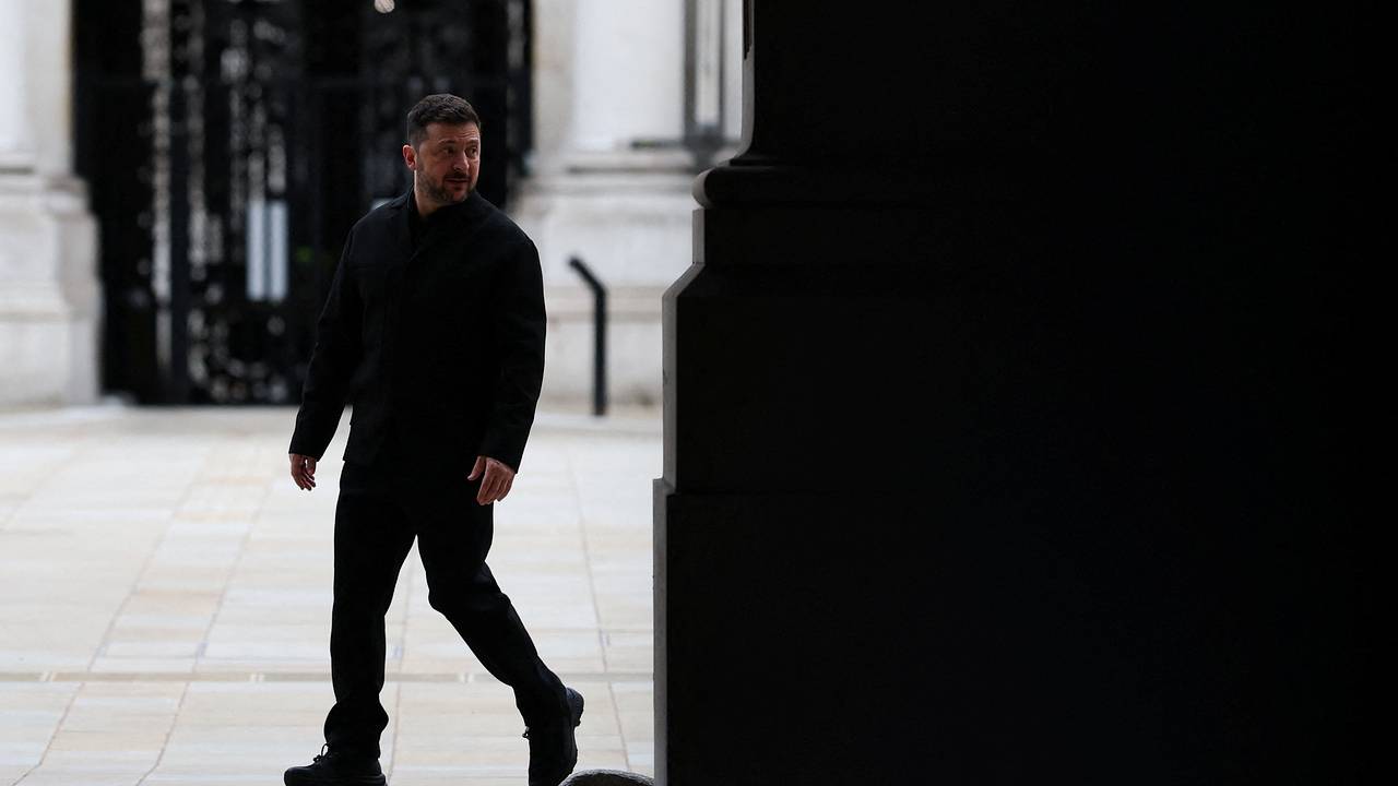 В Германии назвали лучший момент для ухода Зеленского