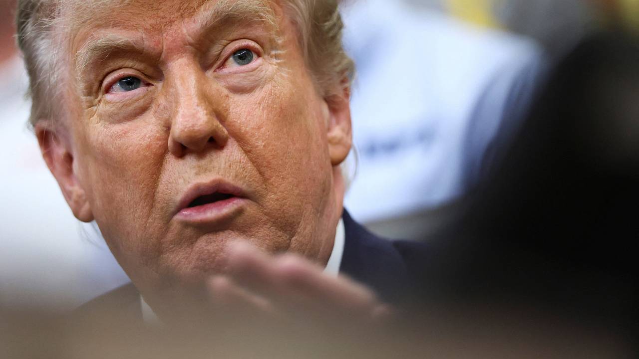 Трампа уличили в скупке обвалившихся из-за его пошлин акций
