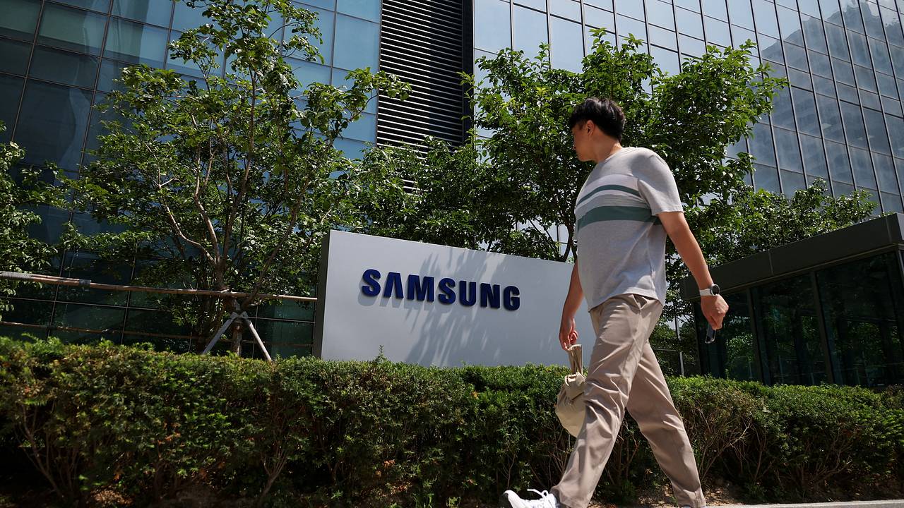 Samsung предупредила о смерти популярного приложения для смартфонов