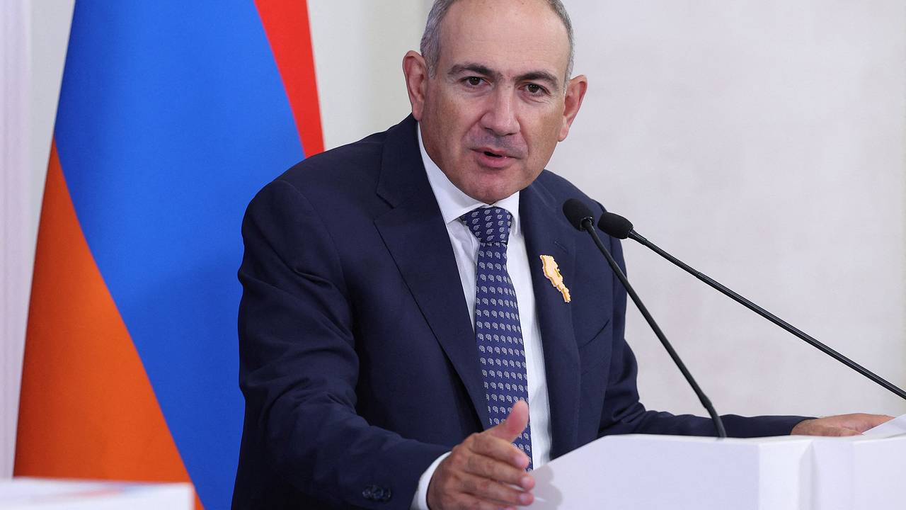 Пашинян прибыл в Иран