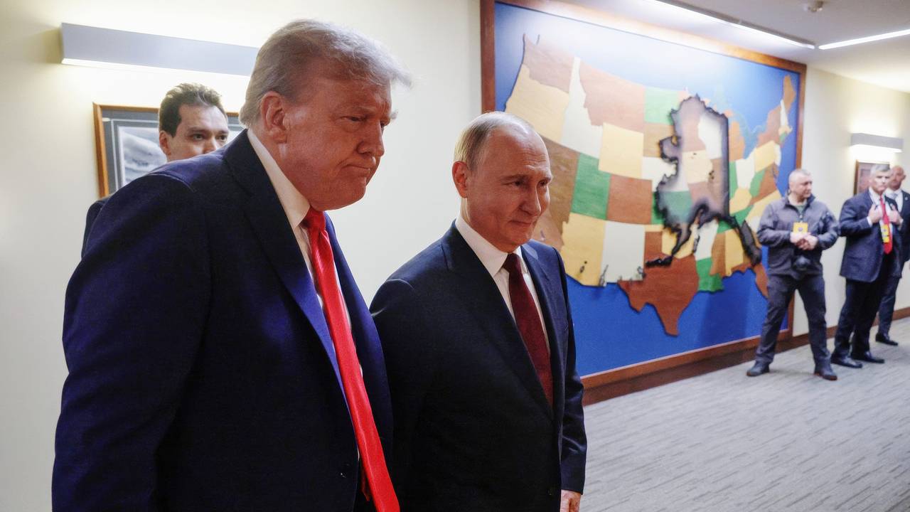 В Кремле назвали деловым и конструктивным разговор Путина и Трампа