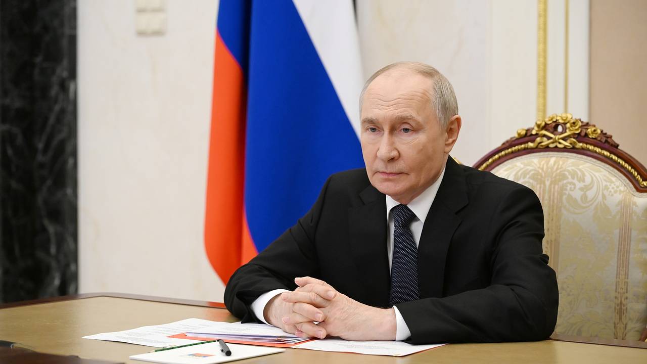 Путин и Трамп поговорили по телефону. Президенты обсудили ситуацию на Украине и перспективы сотрудничества