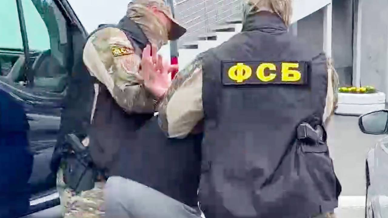 Появились подробности о бомбах в посылках с парфюмерными наборами участникам СВО
