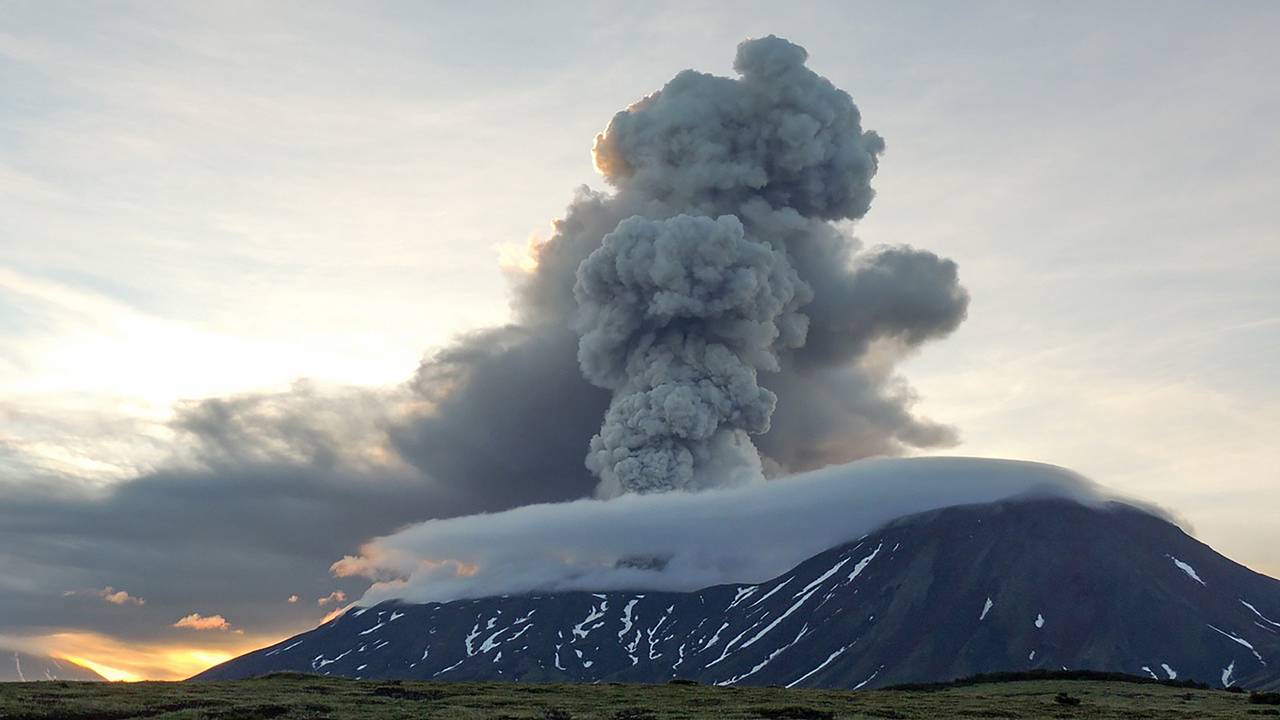 Стали известны подробности о скатившемся на сапе в вулкан на Камчатке туристе Стали известны подробности о скатившемся на сапе в вулкан на Камчатке туристе