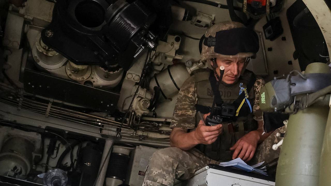 Песков объяснил свои слова о превращении СВО в «настоящую войну»