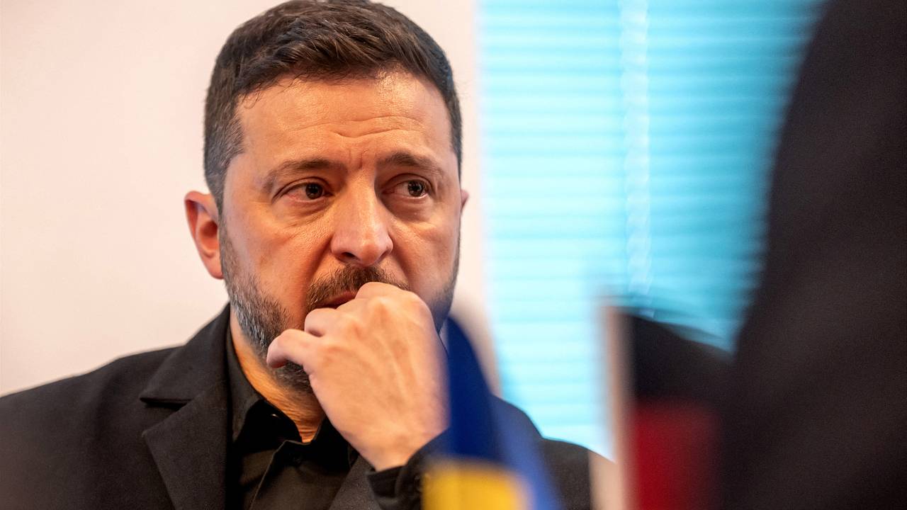 Недопуск Зеленского на заседания саммита НАТО назвали издевательством Недопуск Зеленского на заседания саммита НАТО назвали издевательством