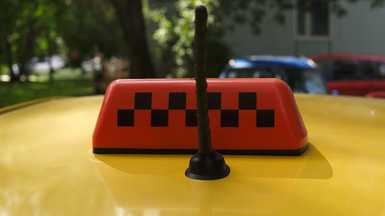 В России анонсировали пополнение списка локализованных автомобилей для такси