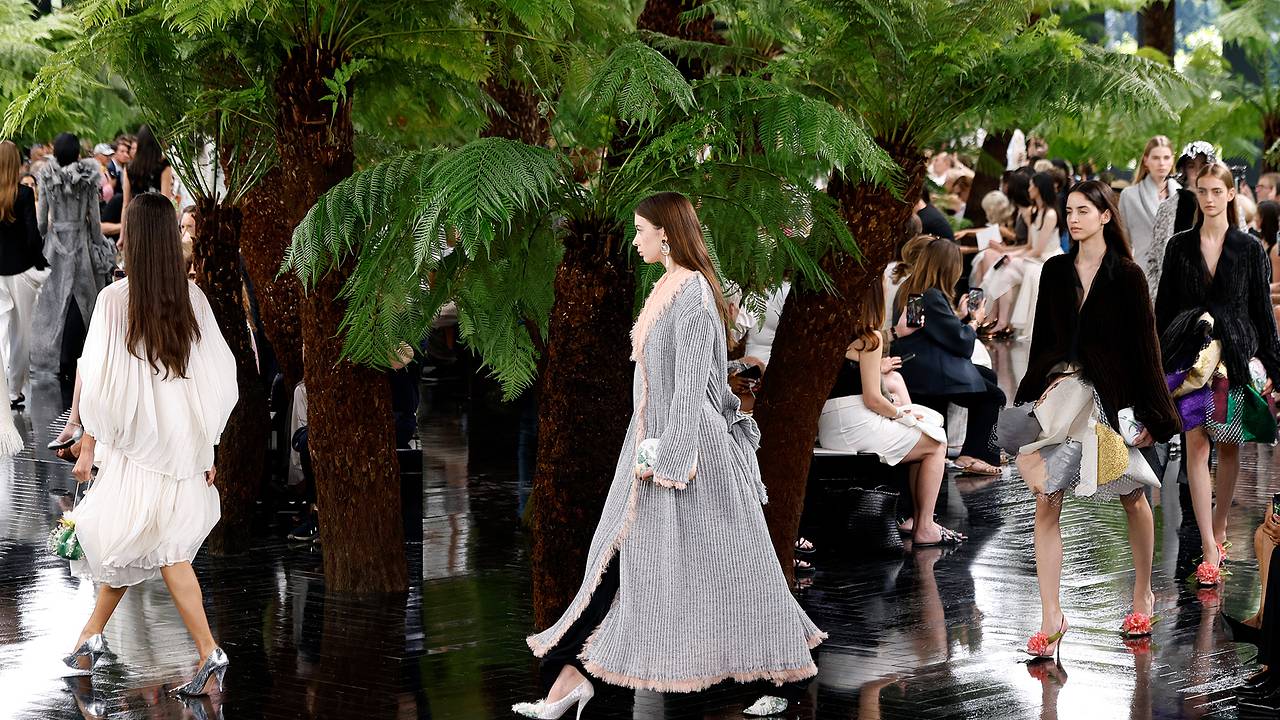 Дефиле 18-летней дочери Николь Кидман на показе Dior описали в сети фразой «это печально»