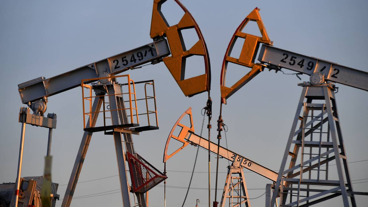 Нефтегазовые доходы России заметно упали Нефтегазовые доходы России заметно упали