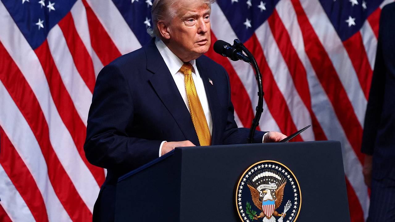 Военные полномочия Трампа захотели ограничить