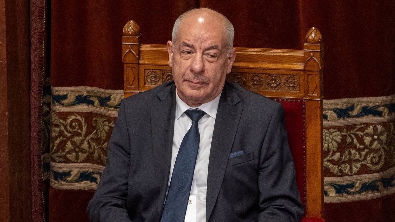 Премьер Венгрии пригрозил президенту импичментом