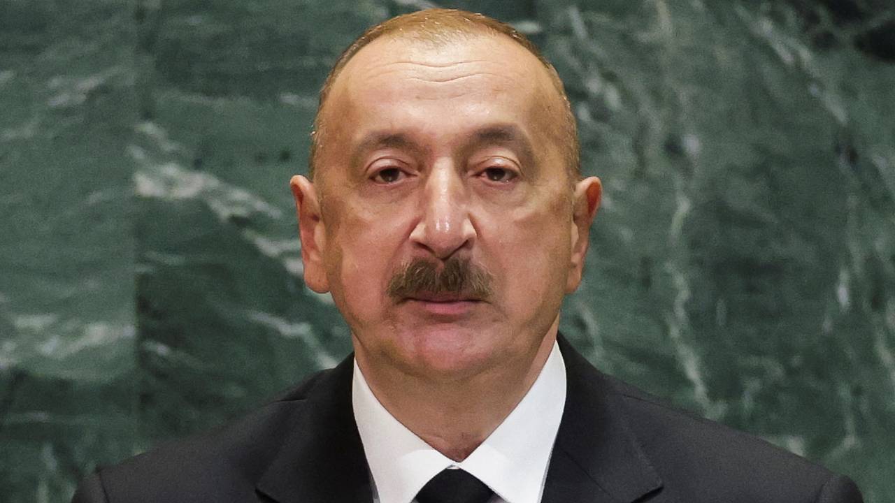 Алиев повторил слова о территориальном вопросе Украины