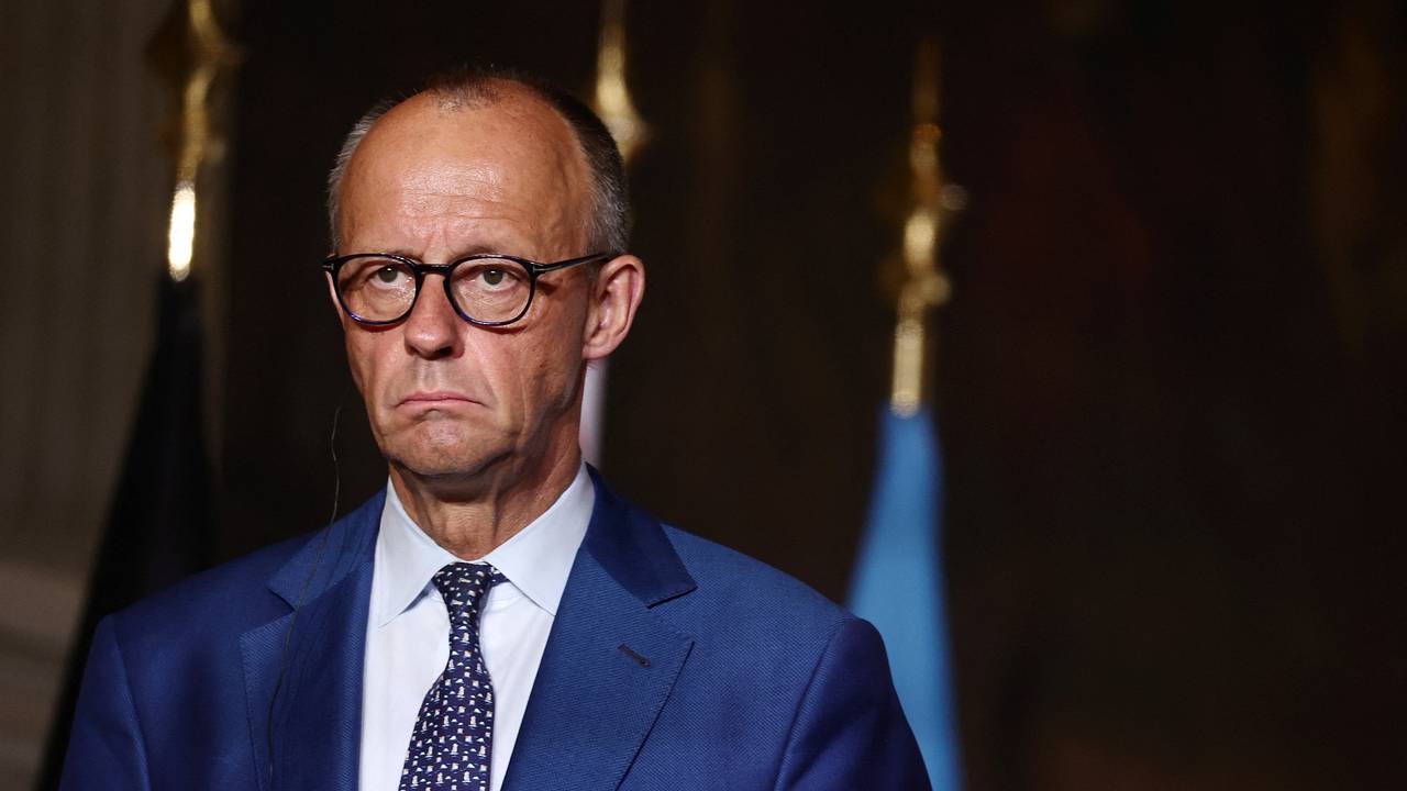 Канцлер Германии призвал к переговорам по Украине
