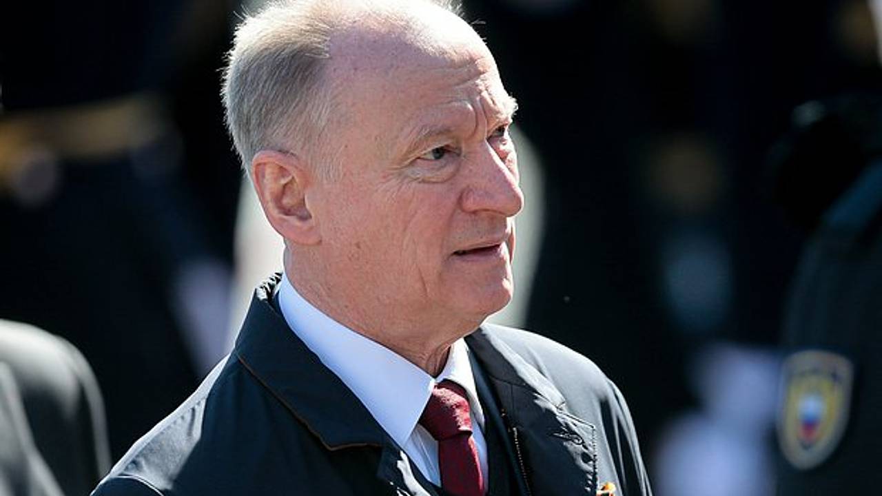 Патрушев заявил о невозможности развалить Россию