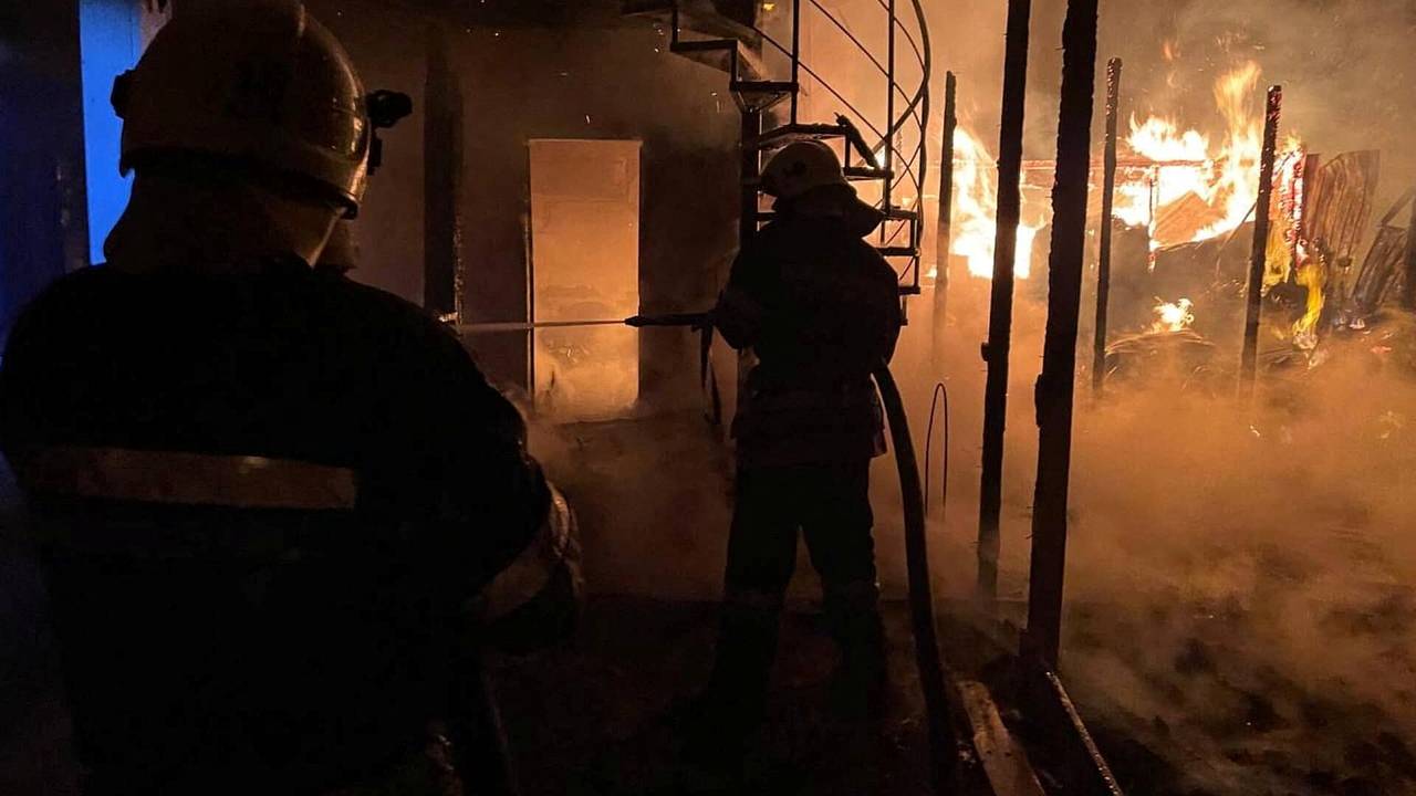 ВС России атаковали АЗС на юго-востоке Украины ВС России атаковали АЗС на юго-востоке Украины