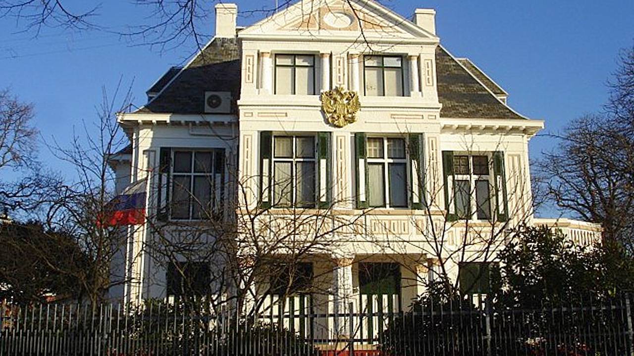В посольстве России высказались о давлении со стороны ЕС В посольстве России высказались о давлении со стороны ЕС