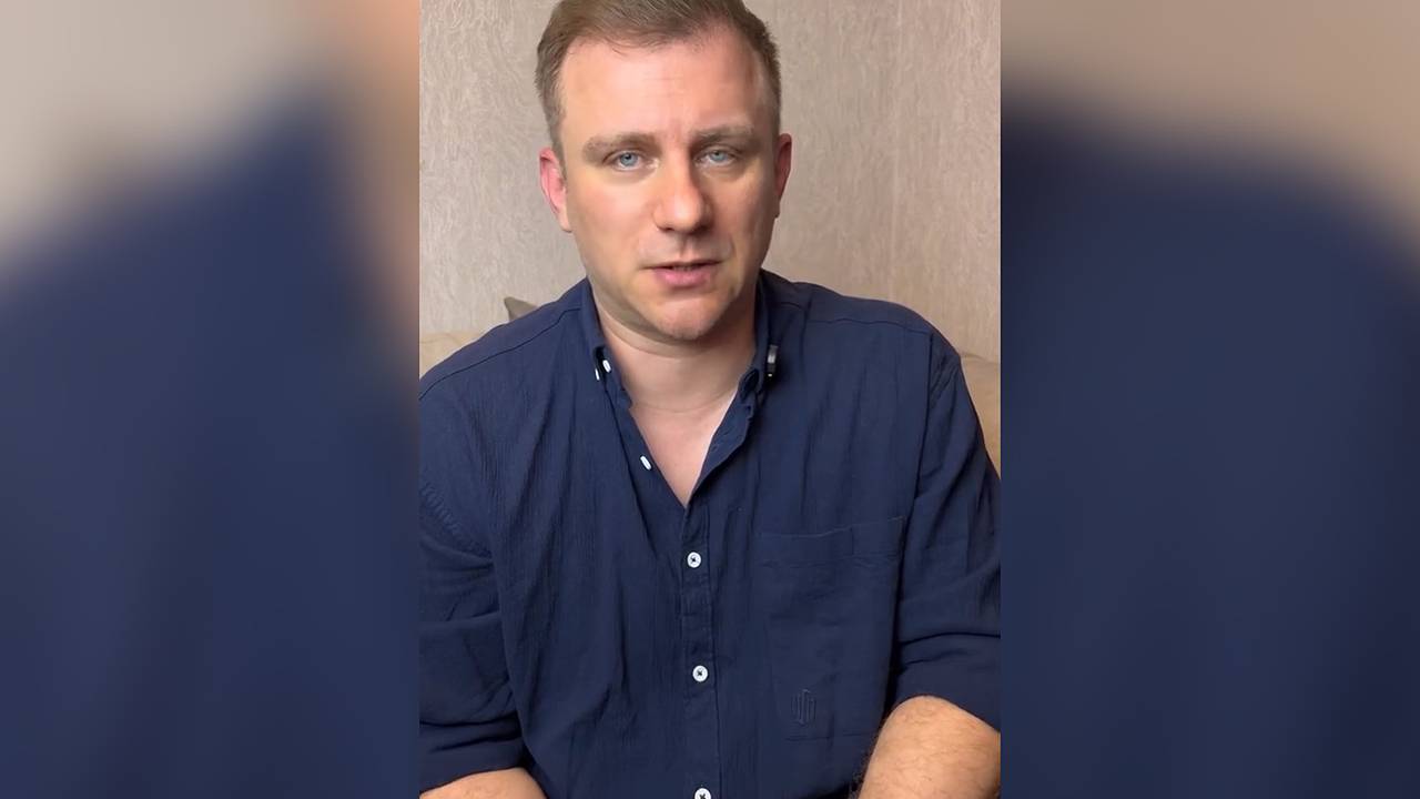 Бывший танцор Булановой пожаловался на травлю со стороны певицы