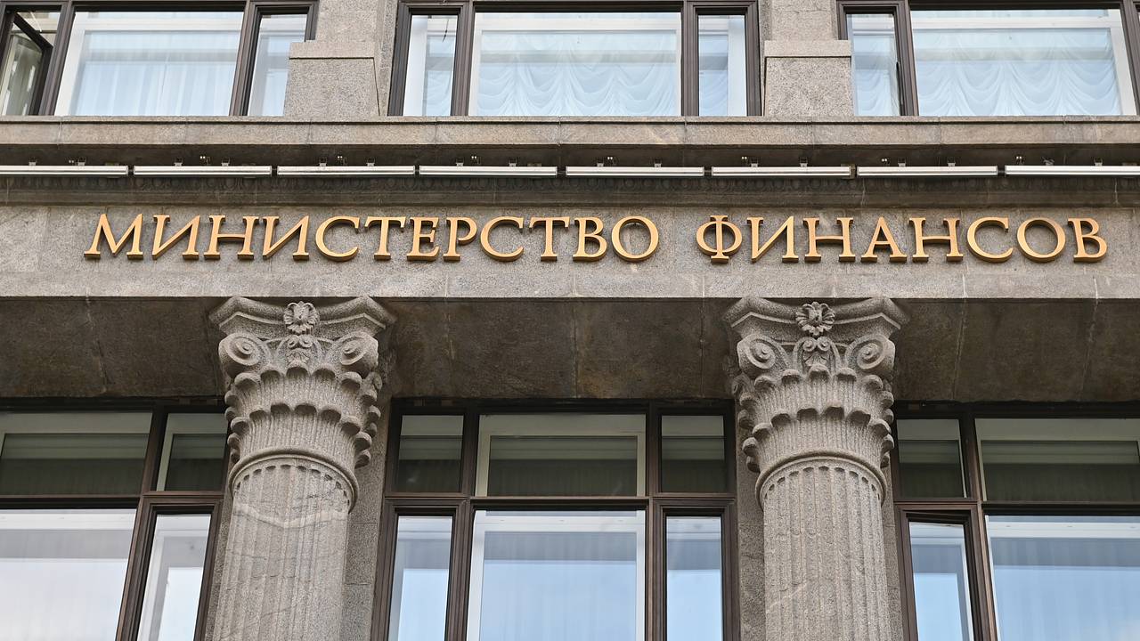 Минфину России перестали давать в долг