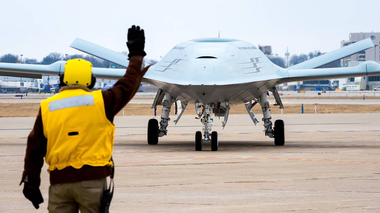 ВМС США расширят радиус действия беспилотной авиации АУГ