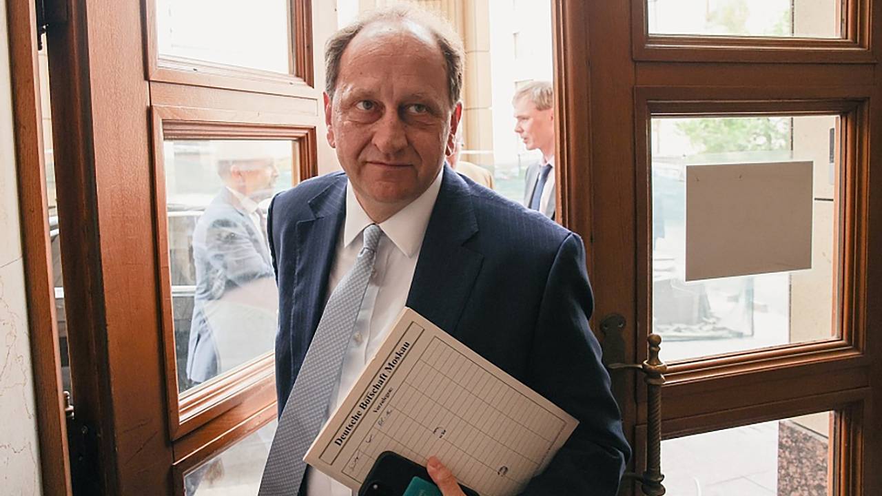 Посол Германии рассказал о пользе водки для работы в России