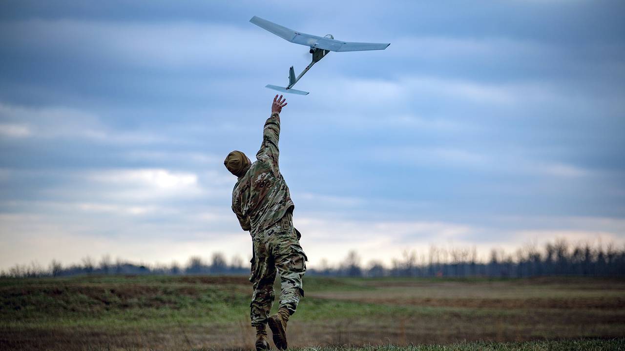 Иран сбил американский дрон RQ  11 Raven в Иране