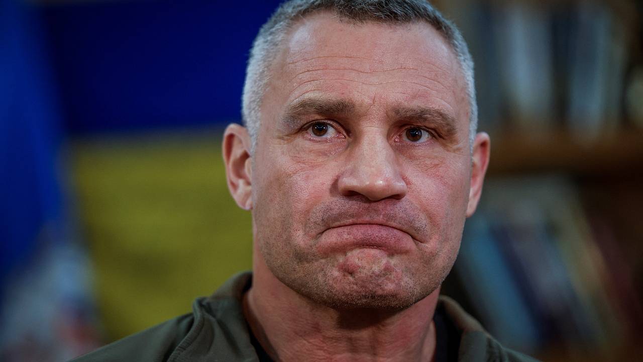 Кличко назвал серьезной ошибкой смену главы Минобороны Украины