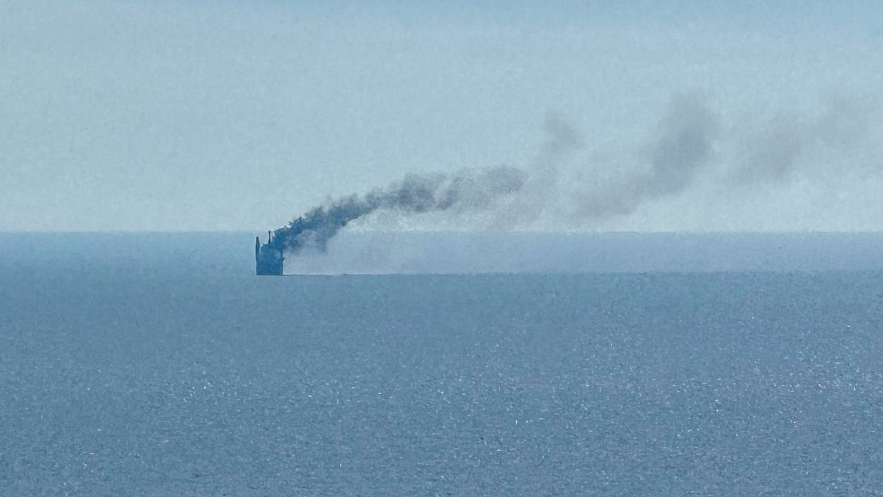 Армия России поразила два судна ВСУ севернее острова Змеиного