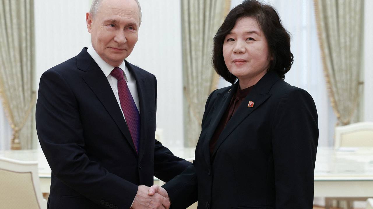 В России высказались о важности переговоров Путина и главы МИД КНДР