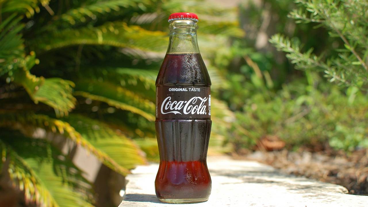 Южноосетинской компании не дали отобрать бренд Coca-Cola