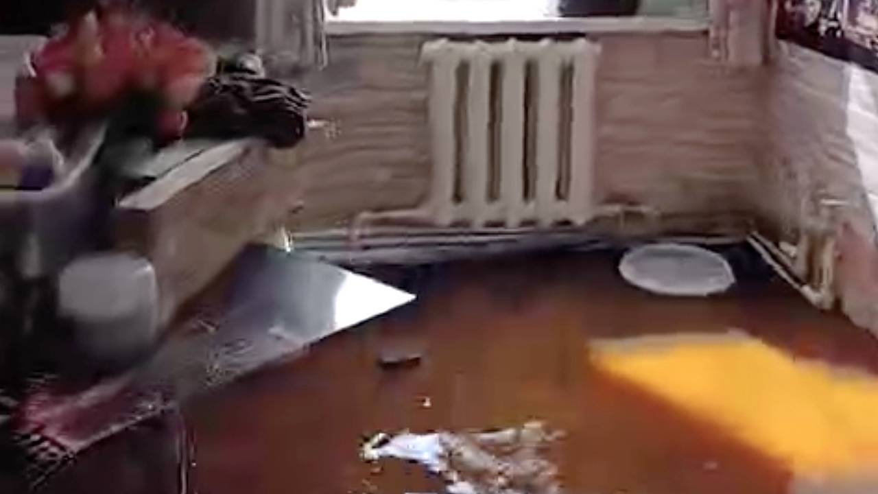 Последствия паводка в Свердловской области попали на видео