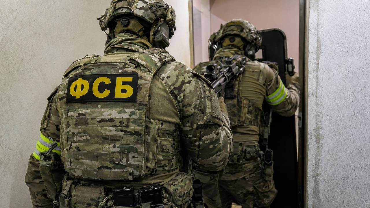 Россиянин с бомбой решил подорвать сотрудника военного предприятия
