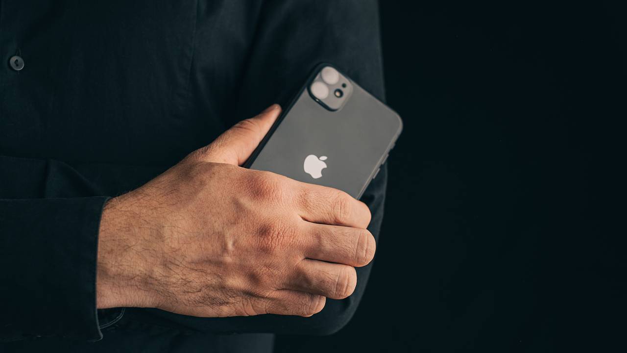 Apple начнет сдавать айфоны в аренду