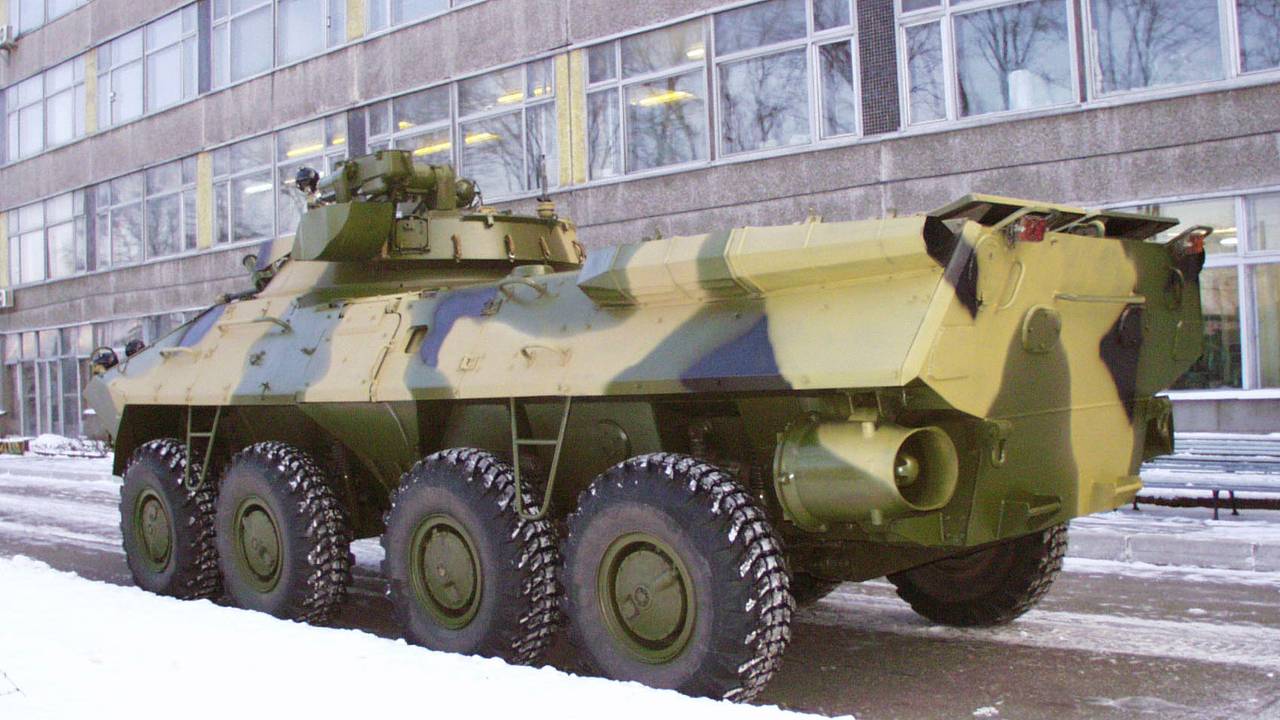 Вьетнамский XTC-03 сравнили с российским БТР-90